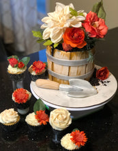 Load image into Gallery viewer, 1 Tier Custom Cake
